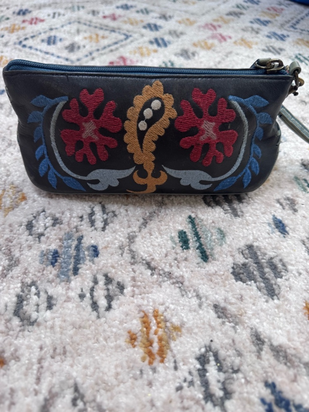 Isabella Fiore Embroidered Leather Wristlet Clutch Boho Western Floral Bag